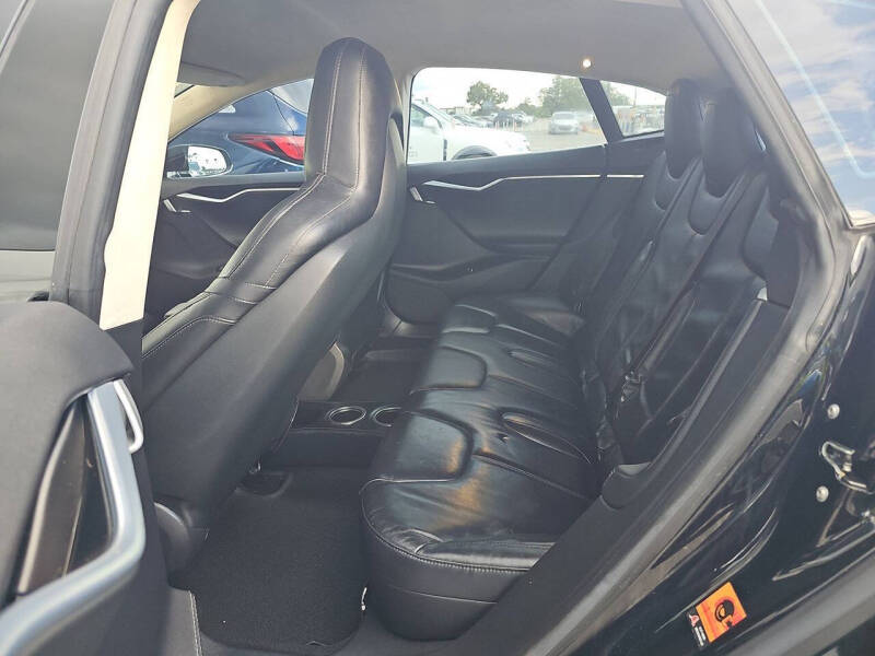 2015 Tesla Model S 70D