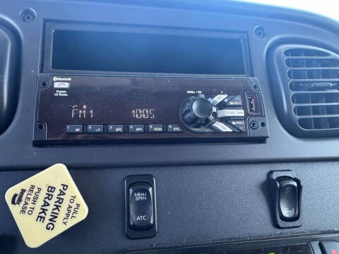 2018 Freightliner M2 106