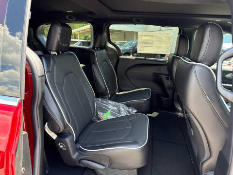 2027 Chrysler Pacifica Limited