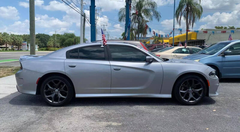 2018 Dodge Charger SXT photo 2