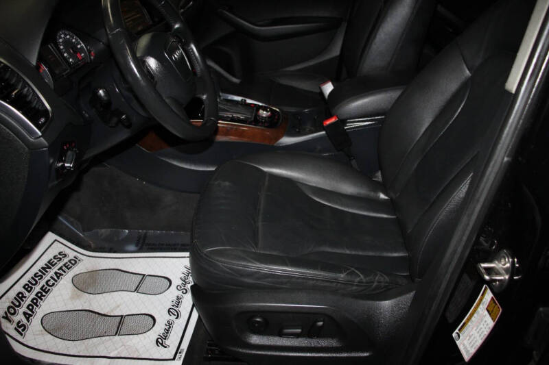 2011 Audi Q5 2.0T quattro Premium Plus