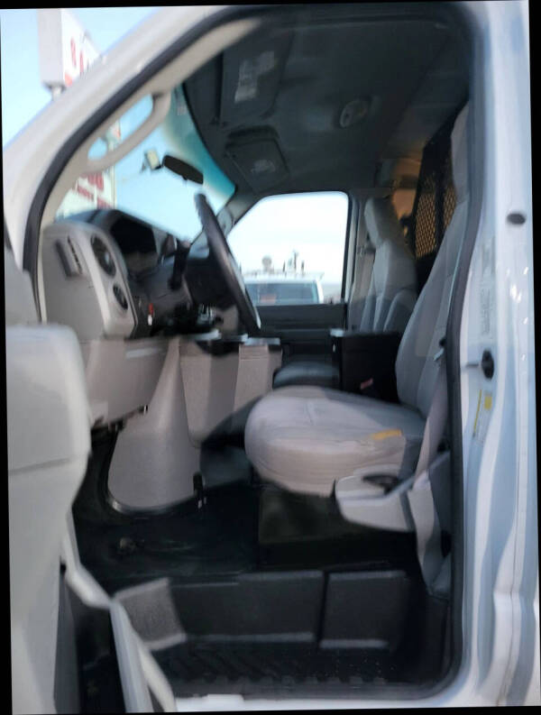 2013 Ford E-Series E-150