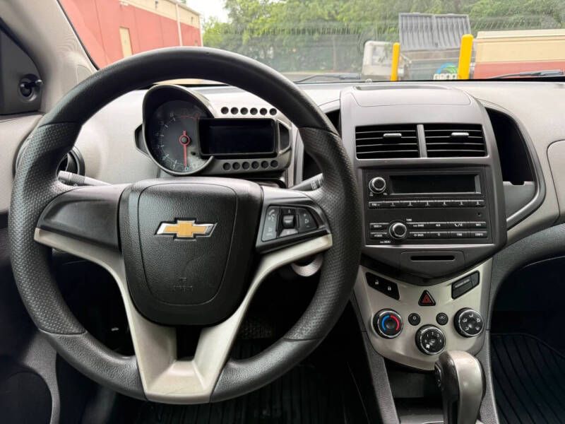 2013 Chevrolet Sonic LS Auto