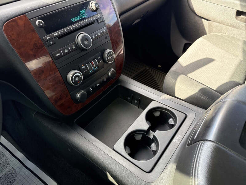 2013 Chevrolet Avalanche LS Black Diamond