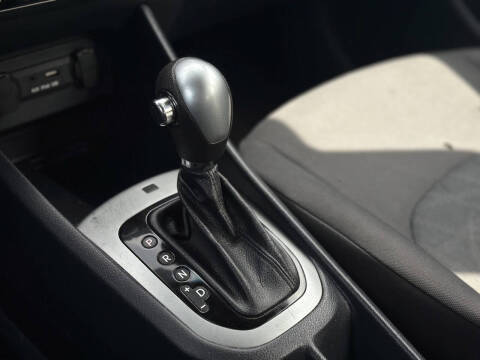 2015 Kia Rio 5-Door LX