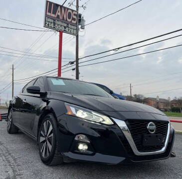 2021 Nissan Altima for sale at LLANOS AUTO SALES LLC - LEDBETTER in Dallas TX