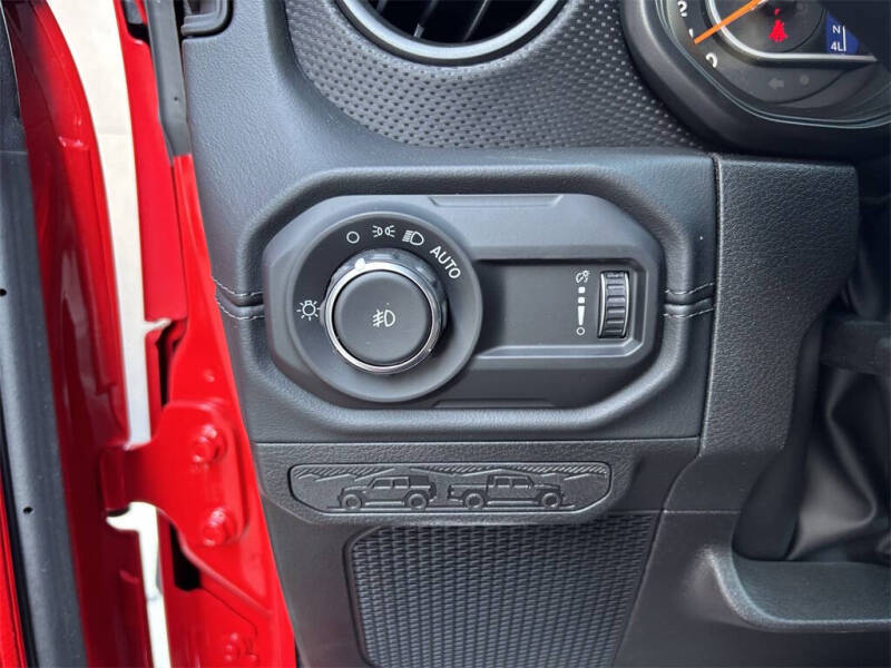 2025 Jeep Wrangler Rubicon X