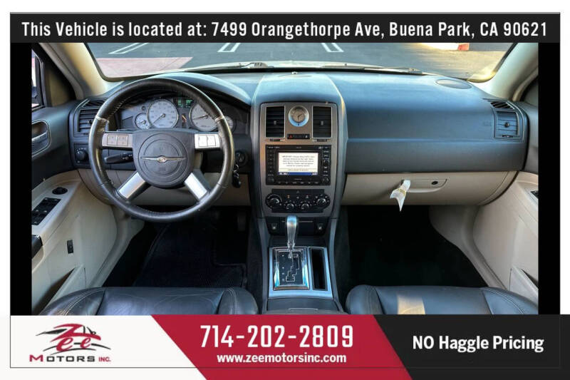 2006 Chrysler 300 SRT-8