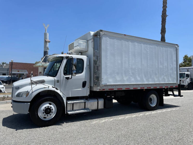 2015 Freightliner M2 106