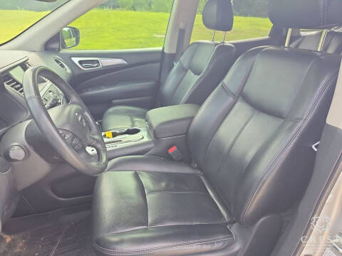 2019 Nissan Pathfinder SL
