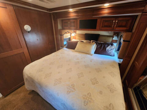 2011 Fleetwood RV Discovery 40X