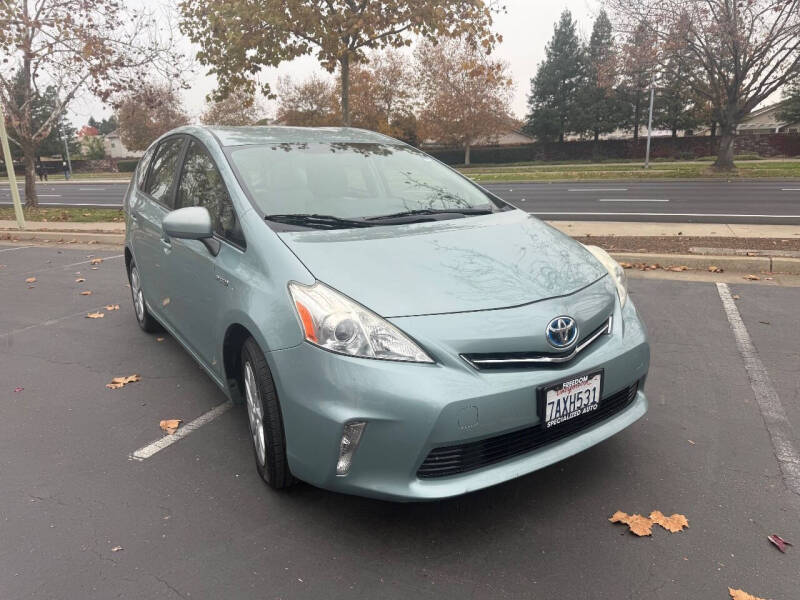 2013 Toyota Prius v Two