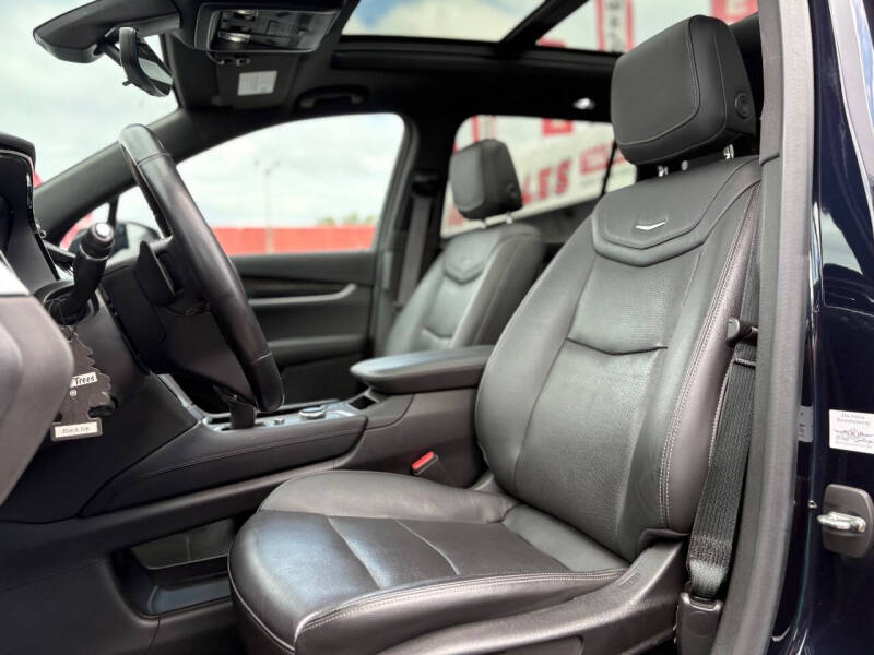 2022 Cadillac XT6 Premium Luxury