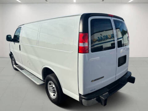 2024 Chevrolet Express 2500