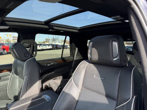 2022 Cadillac Escalade Premium Luxury