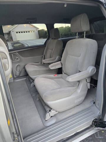 2004 Toyota Sienna