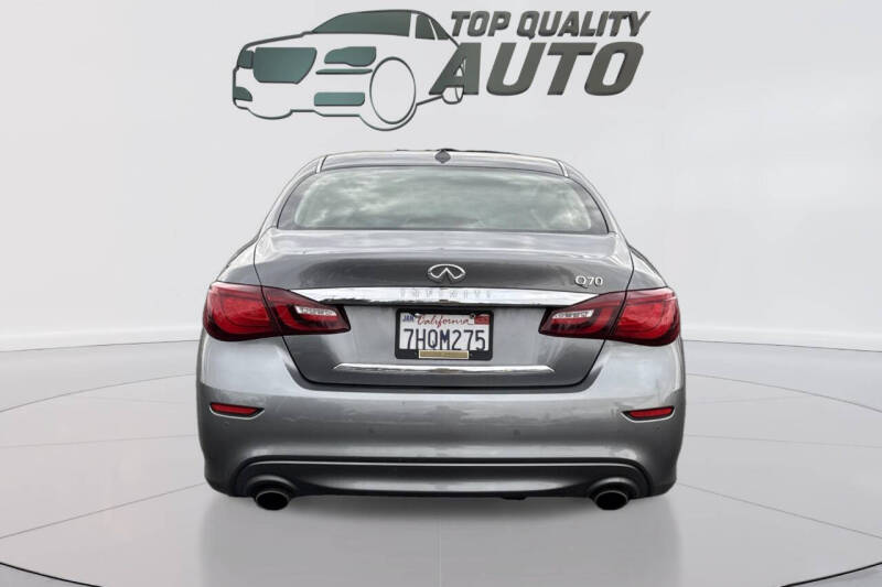 2015 Infiniti Q70 3.7