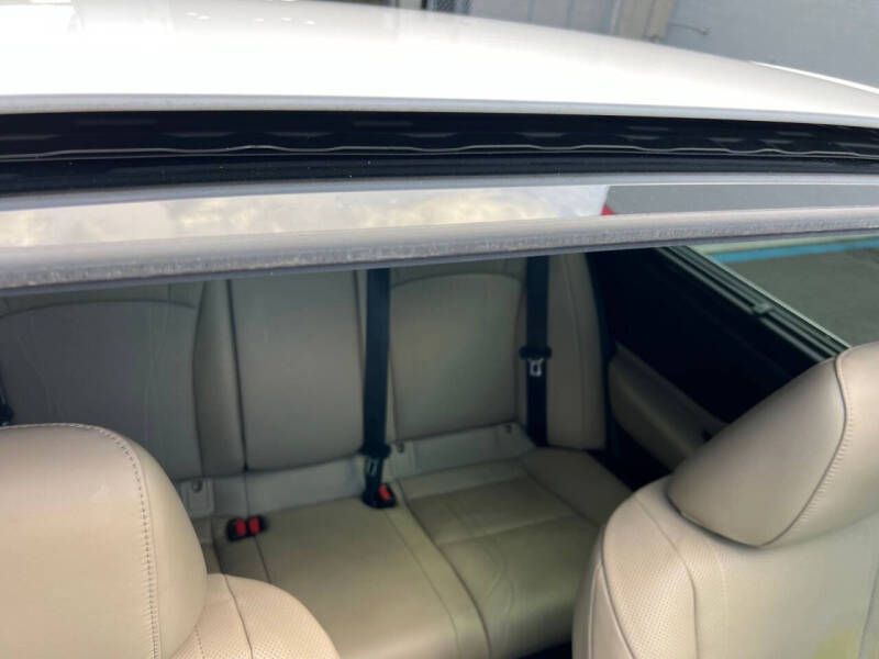 2019 Lexus ES 300h