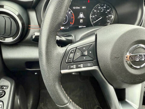 2021 Nissan Kicks SR