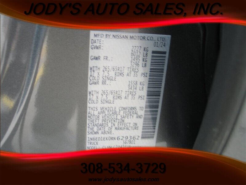 2024 Nissan Frontier SV