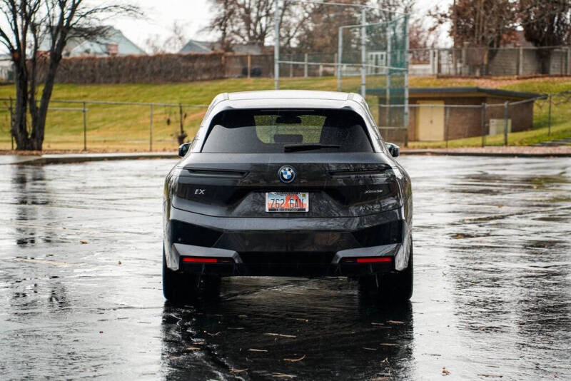 2025 BMW iX xDrive50
