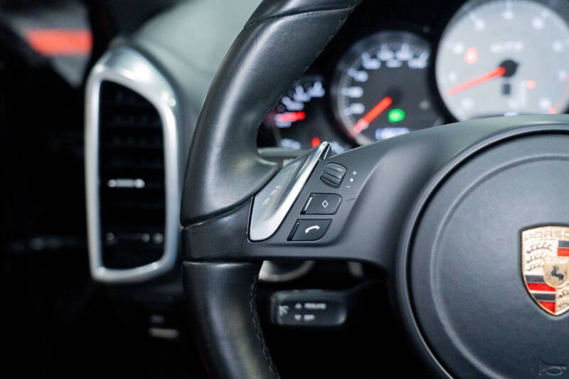 2014 Porsche Cayenne GTS