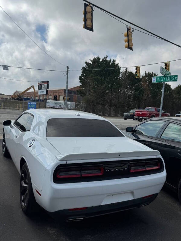 2018 Dodge Challenger SXT Plus