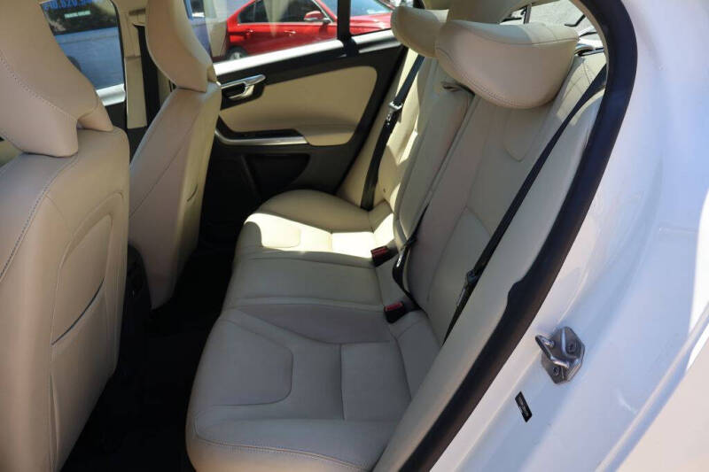 2017 Volvo S60 T5 Dynamic