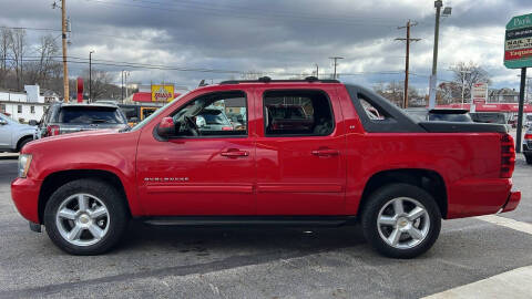 2011 Chevrolet Avalanche LT