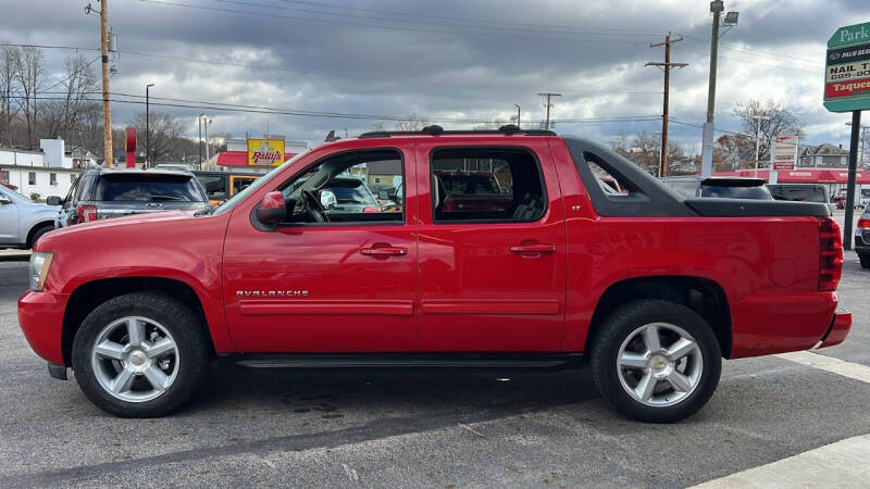 2011 Chevrolet Avalanche LT