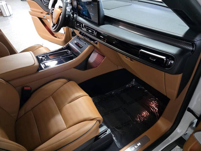 2025 Lincoln Aviator Black Label