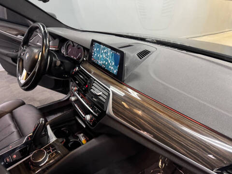 2017 BMW 5 Series 530i