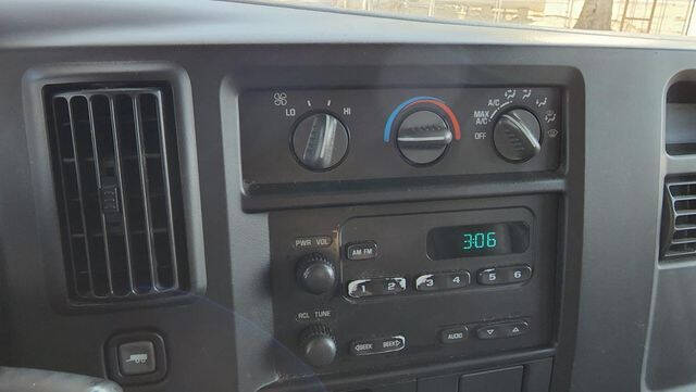 2004 GMC Savana 2500