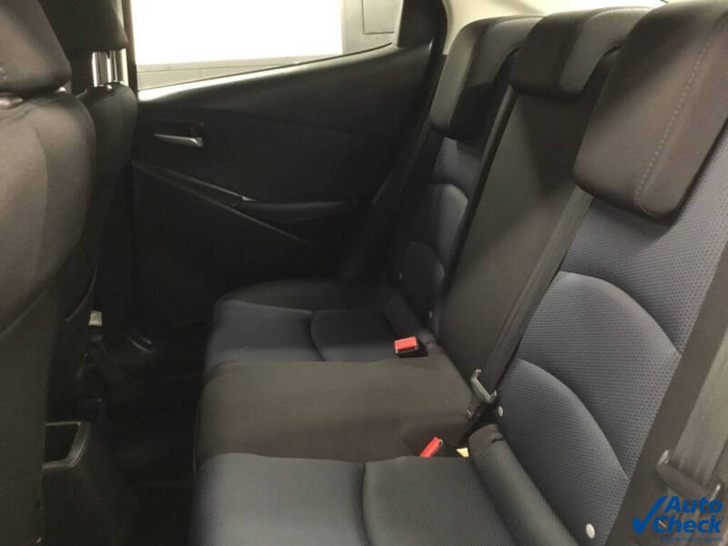 2019 Toyota Yaris LE