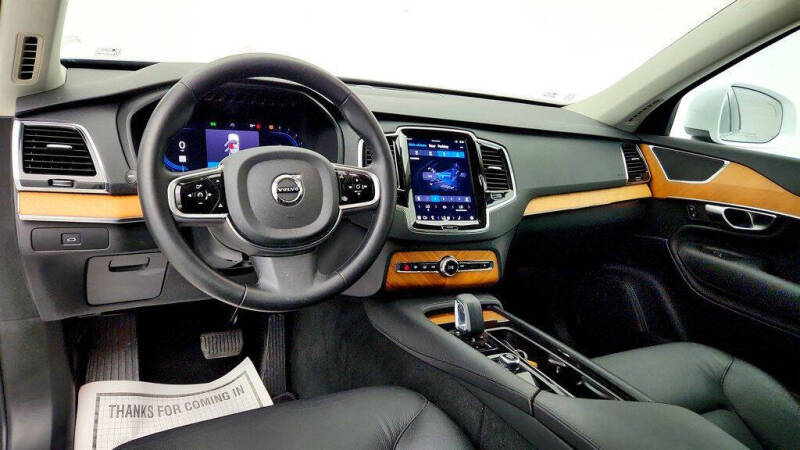 2023 Volvo XC90 B5 Plus Bright Theme