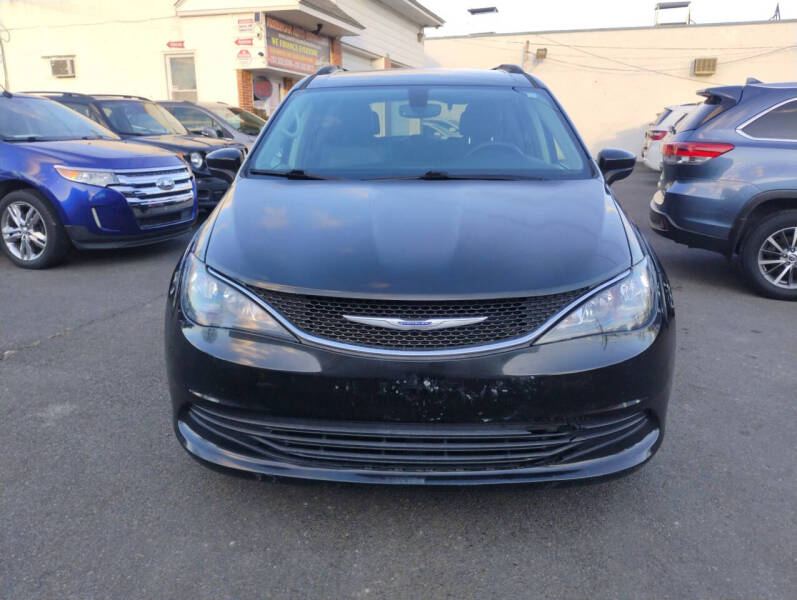 2020 Chrysler Voyager LXi