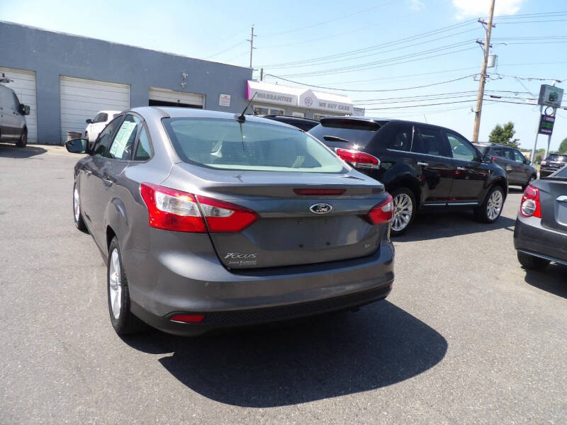 2013 Ford Focus SE