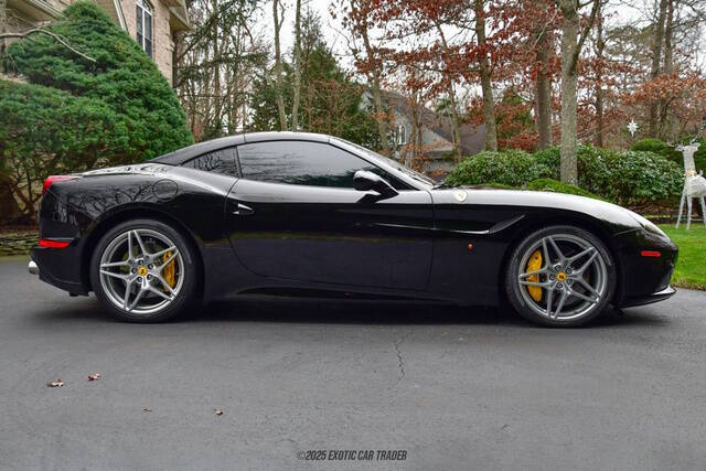 2016 Ferrari California T
