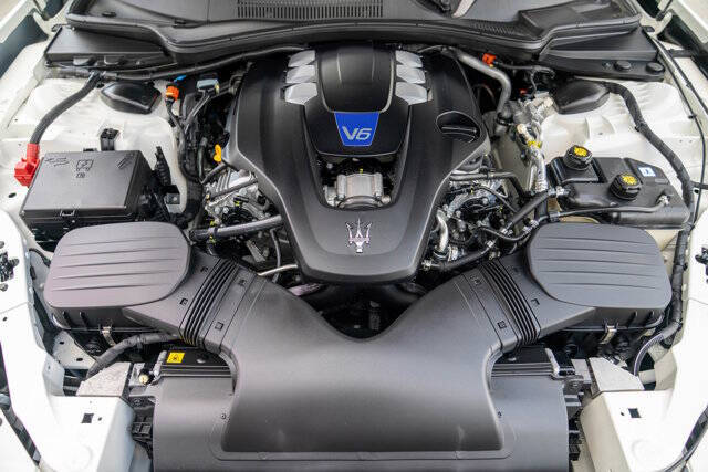 2022 Maserati Ghibli 23