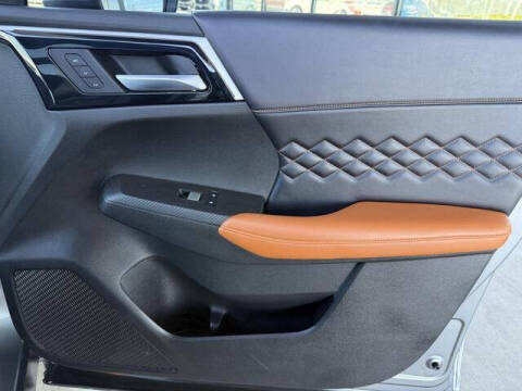 2023 Mitsubishi Outlander PHEV SEL