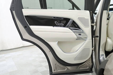 2025 Land Rover Range Rover P530 SE