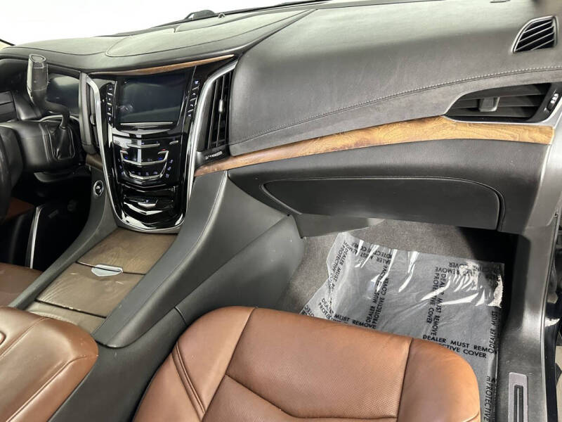 2020 Cadillac Escalade Luxury