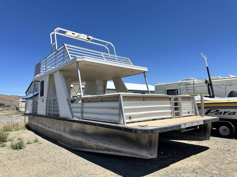 2008 DESTINATION YACHTS n/a