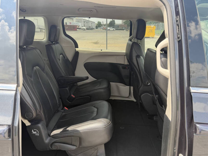2020 Chrysler Pacifica Touring L