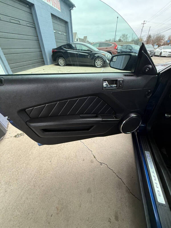 2011 Ford Mustang V6 Premium