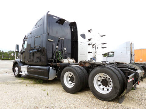 2015 Peterbilt 587