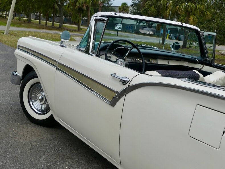 1957 Ford Fairlane