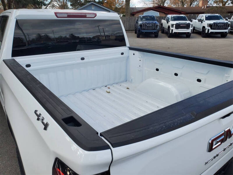 2026 GMC Sierra 1500 Elevation Standard