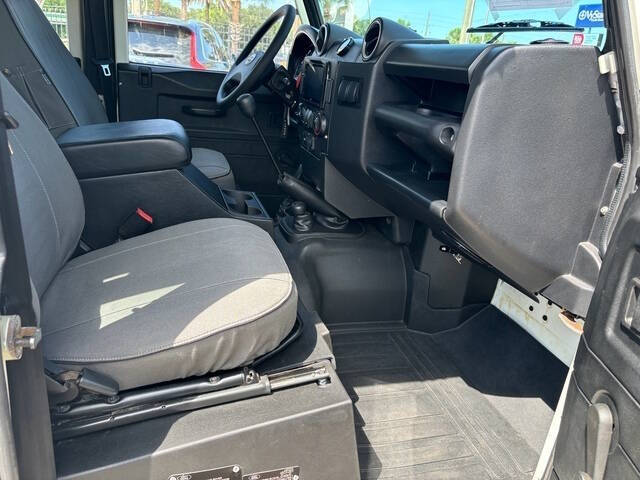 1998 Land Rover Defender 22