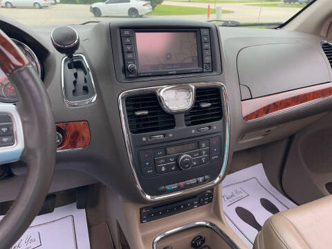 2012 Chrysler Town and Country Limited